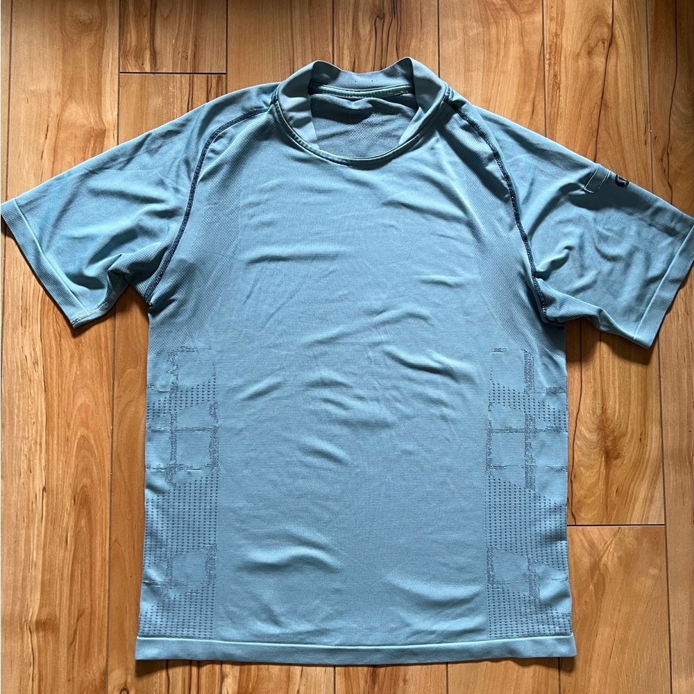 lululemon athletica Blue Short Sleeve Tee